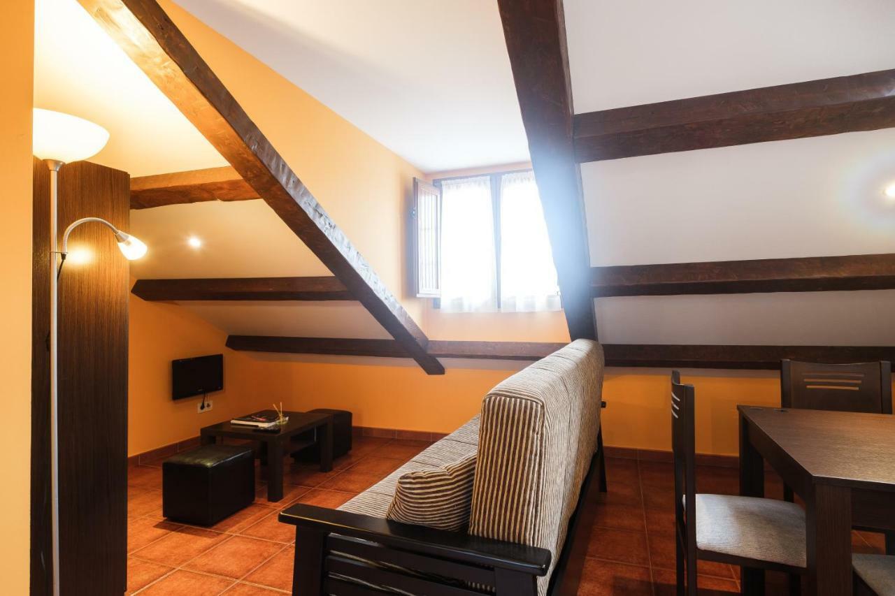 Apartamentos De Herminia Manzaneda  外观 照片