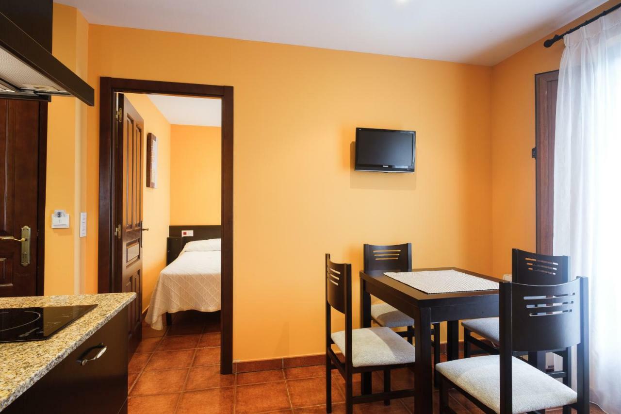 Apartamentos De Herminia Manzaneda  外观 照片