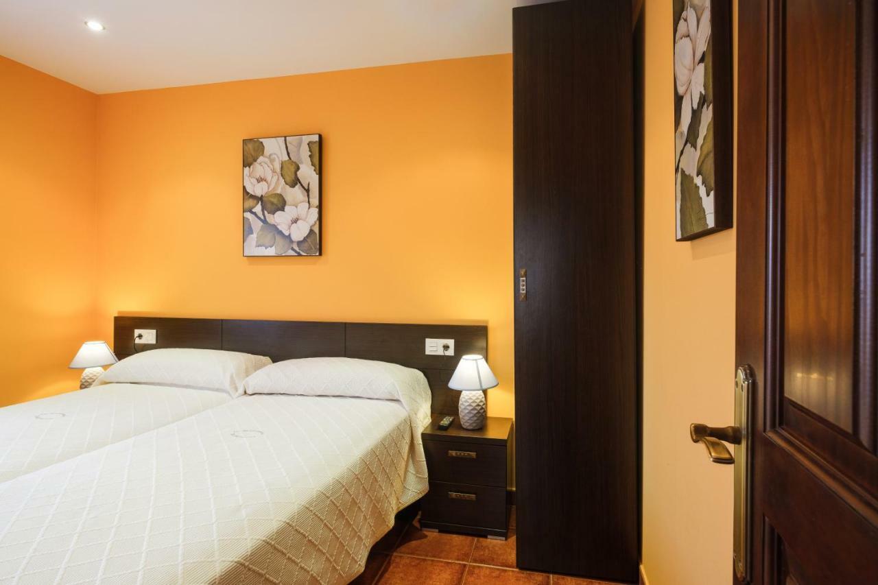 Apartamentos De Herminia Manzaneda  外观 照片