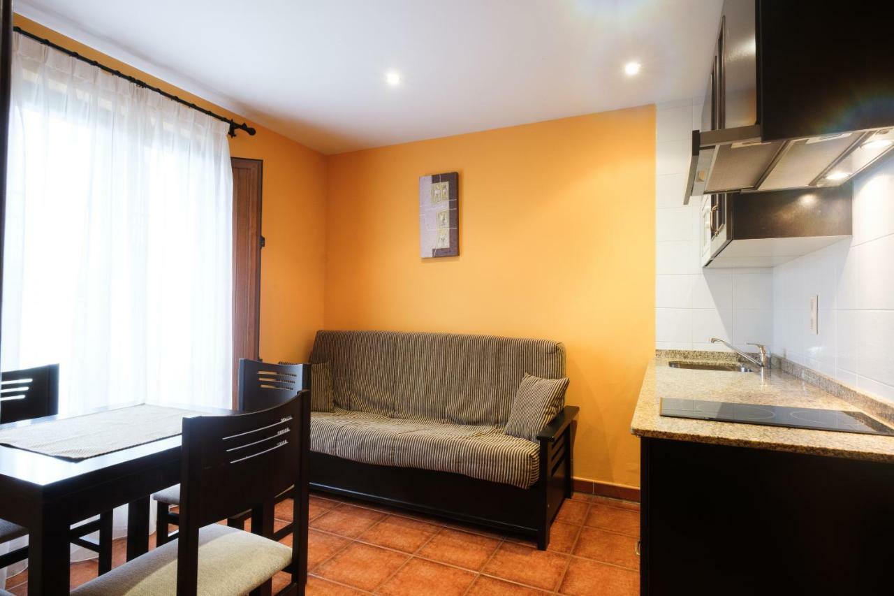 Apartamentos De Herminia Manzaneda  外观 照片