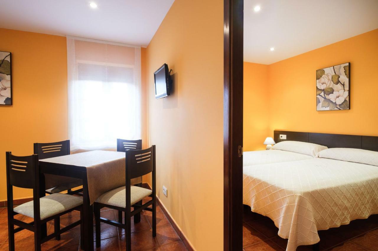 Apartamentos De Herminia Manzaneda  外观 照片